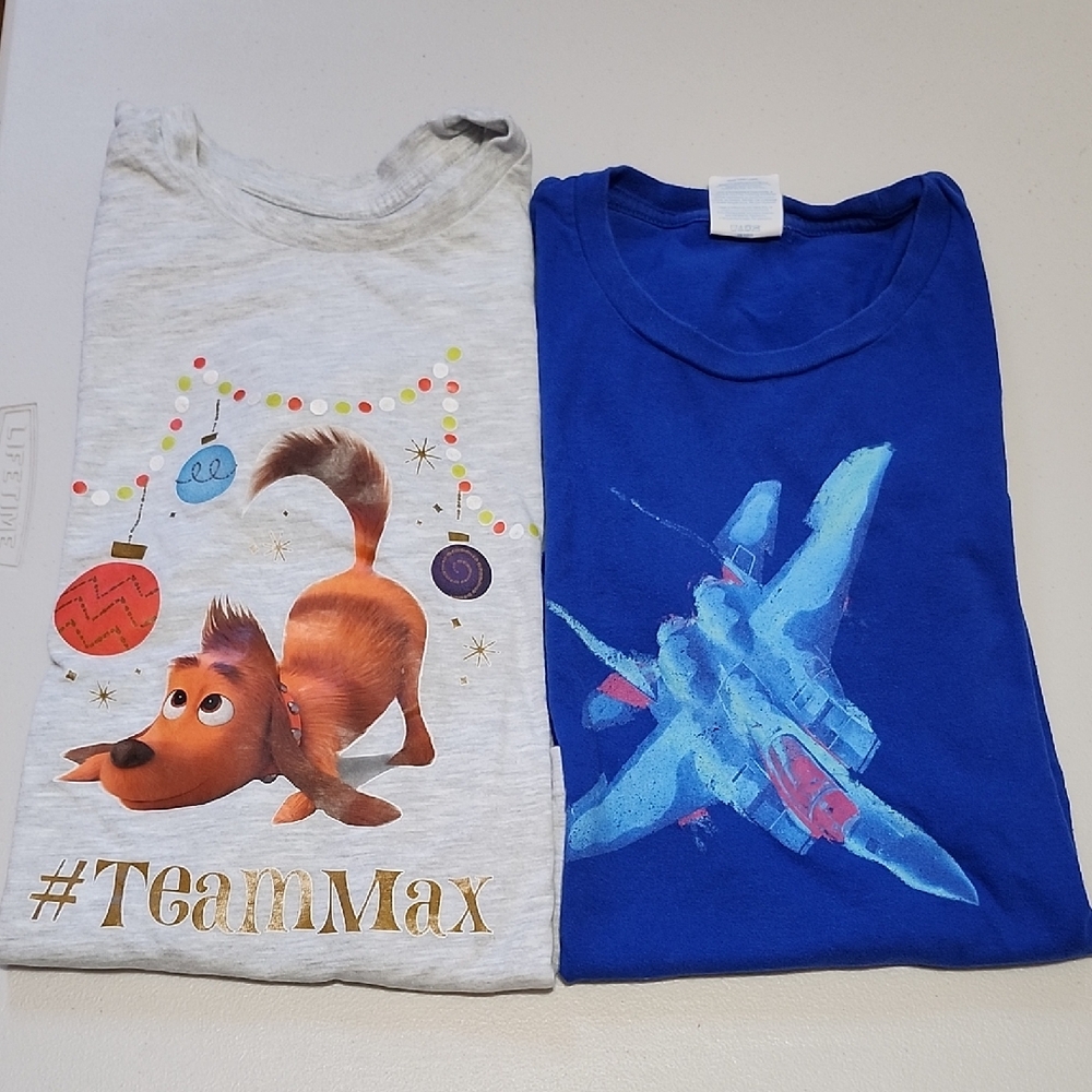 EUC Set Of 2 Kids' Graphic Tees Sz M